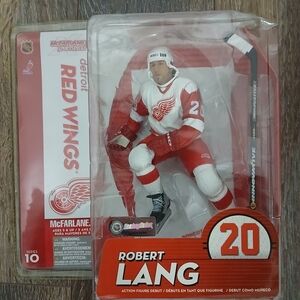 McFarlane Detroit Red Wings Robert Lang Action Figure